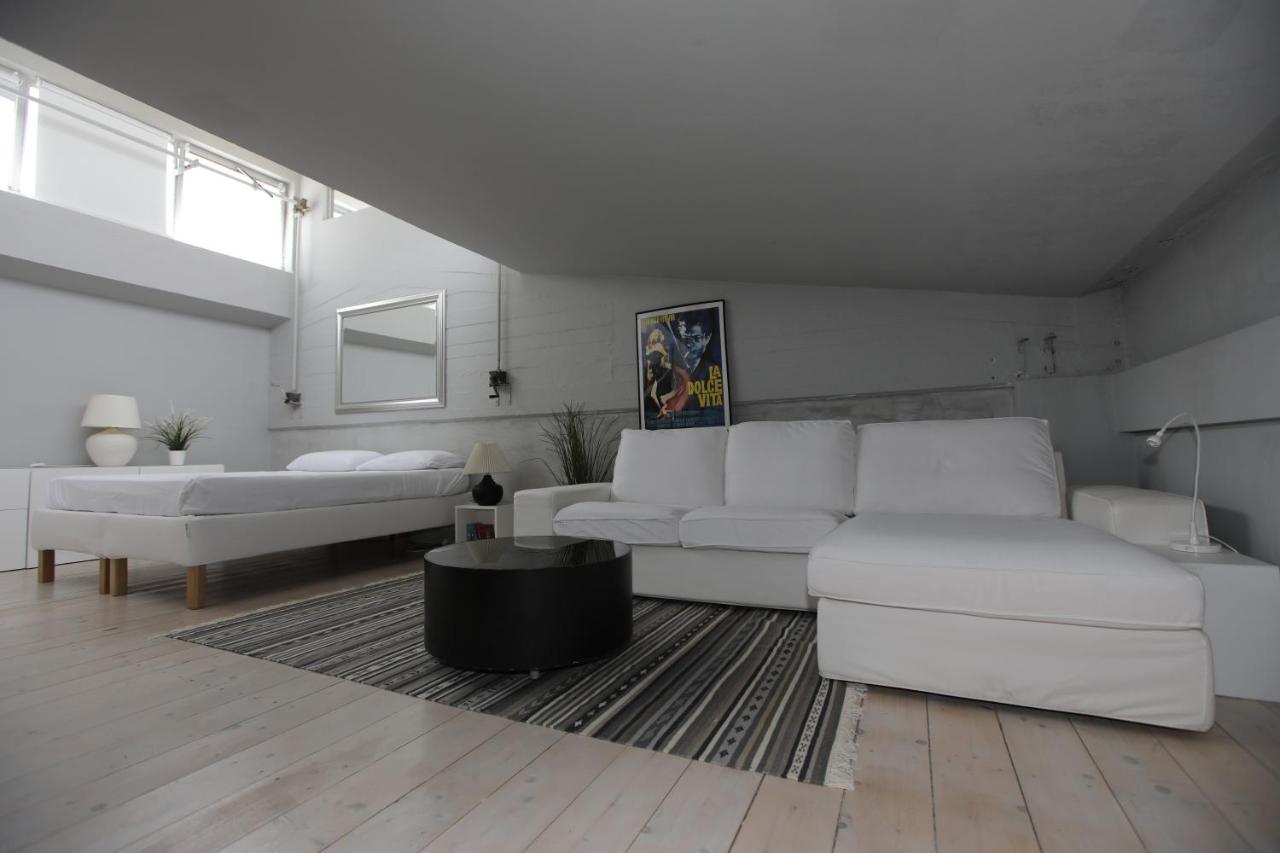 Loft Navigli With Private Garden Frühstückspension