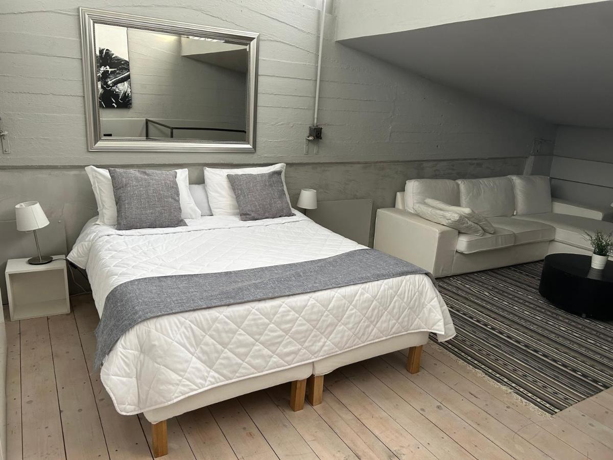 Loft Navigli With Private Garden Frühstückspension